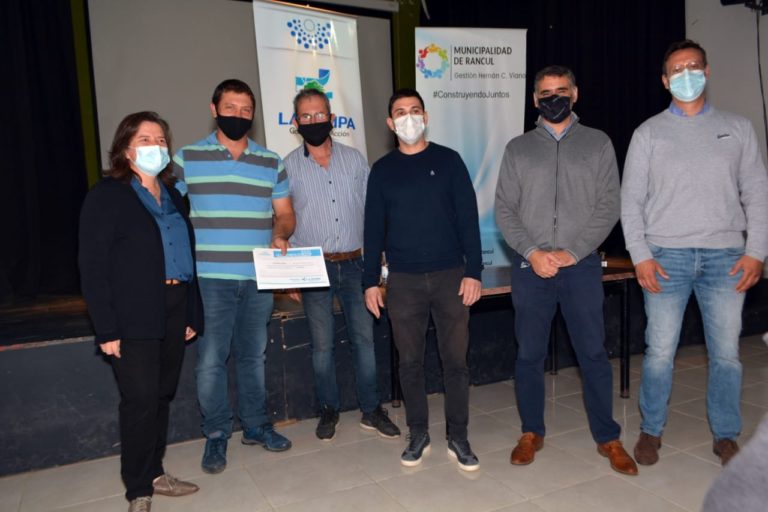 Entregaron créditos a emprendedores de Rancul