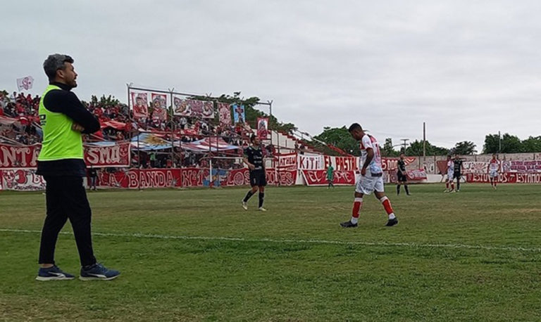 ESCÁNDALO EN EL FEDERAL “A”: Integrante del cuerpo técnico de Ferro habría resultado herido tras disparos en el estadio