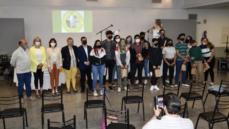 Entregaron reconocimientos a estudiantes de escuelas agrotécnicas en La Pampa