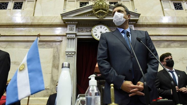 Sergio Massa: “Mañana ingresaremos la ley que convierte los planes sociales en trabajo genuino”
