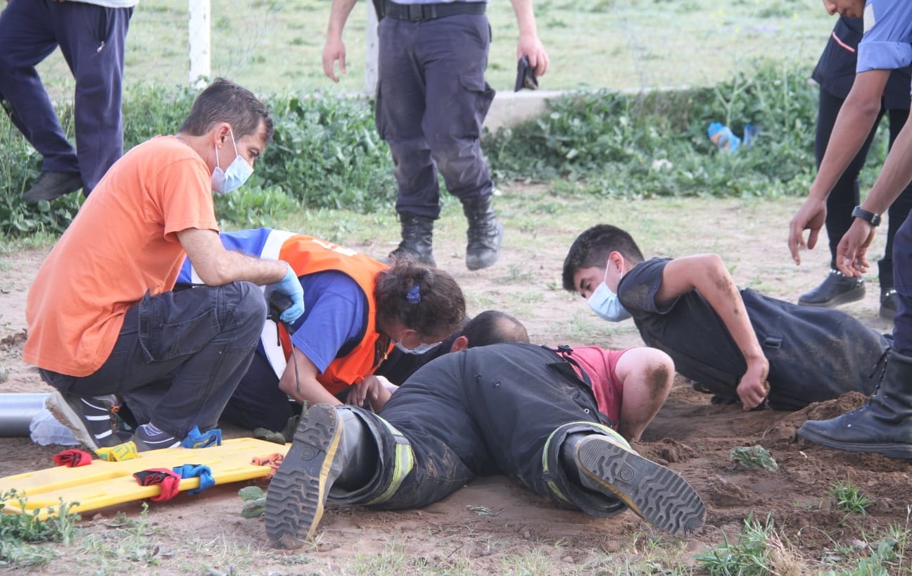 niño cayó a un pozo y quedó atrapado