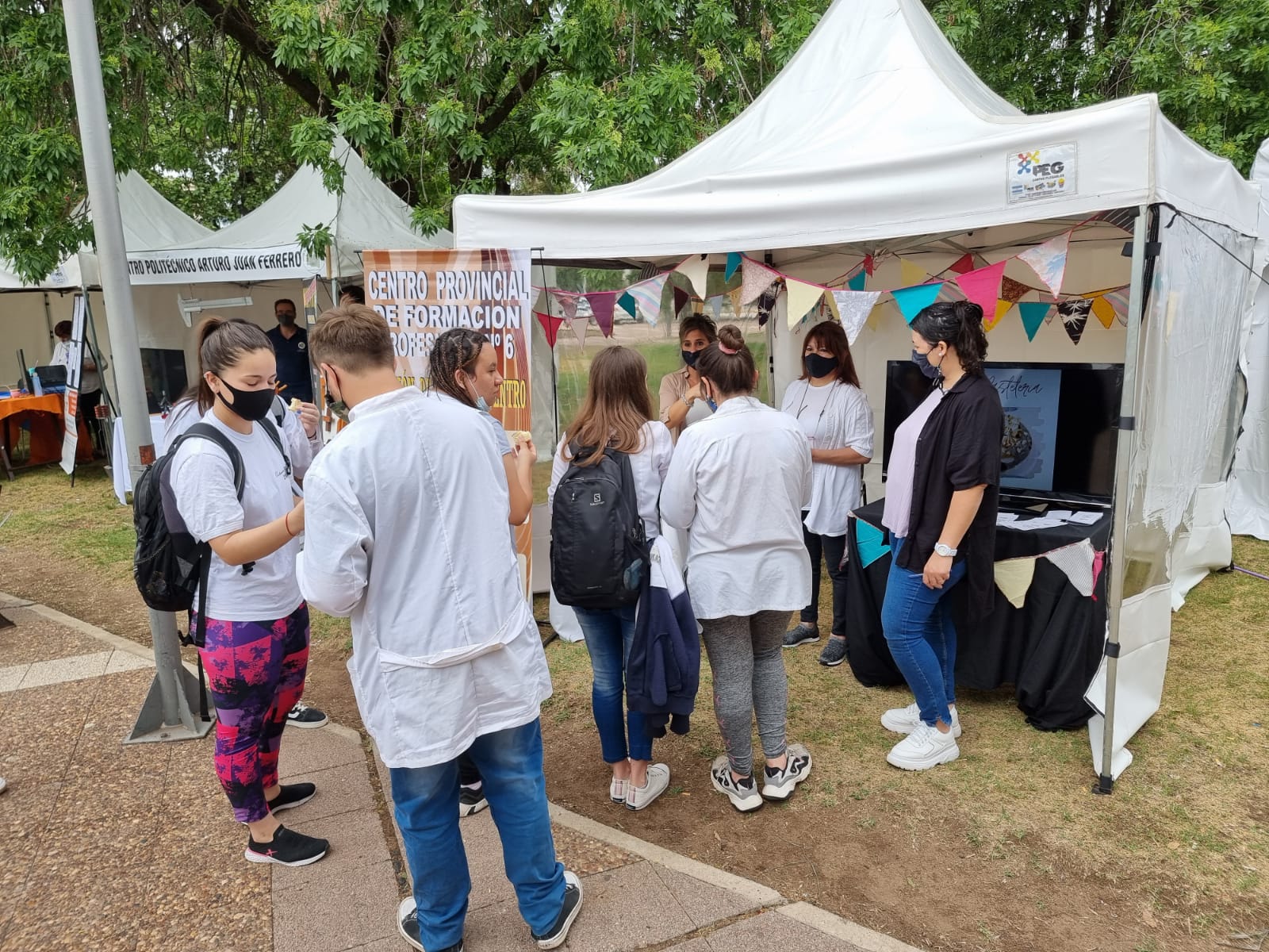 Expo Carreras 2021: “La mayoría de los jóvenes están interesados en tener una salida laboral rápida” destacaron desde los stands