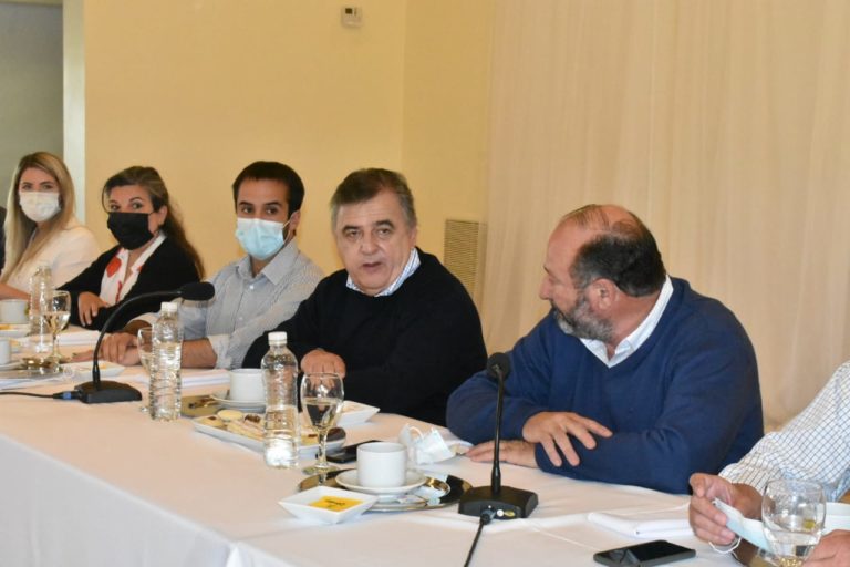 “El gobierno está haciendo todo lo posible para que la sociedad se indigne un poquito más” aseguró Mario Negri