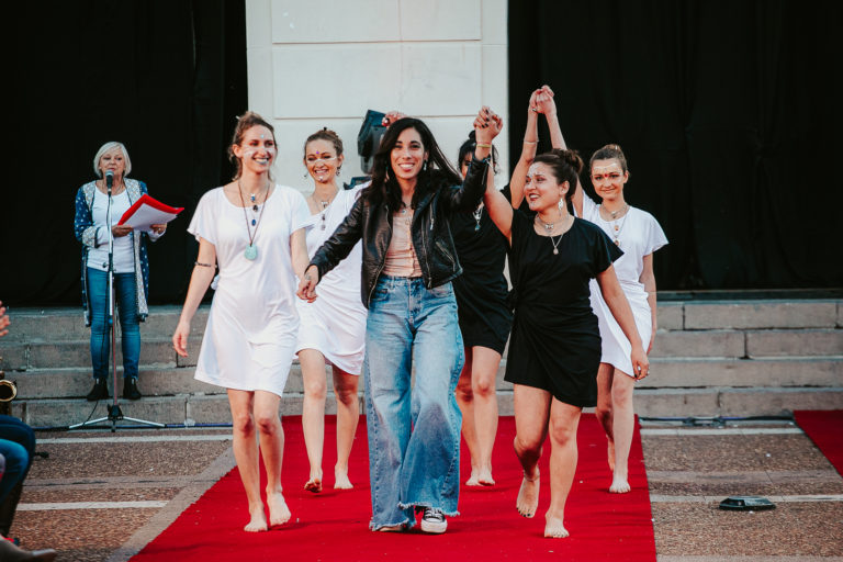 GALERÍA DE FOTOS: Gran Feria de Emprendedores y desfile de modas en la explanada municipal