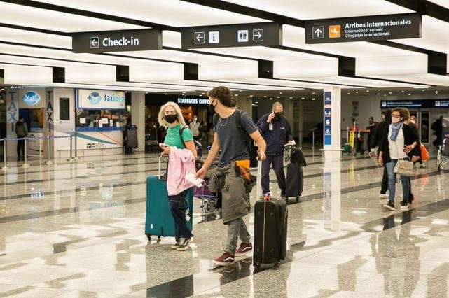 Vuelos internacionales: El Gobierno nacional libera el arribo al país de turistas extranjeros que estén vacunados