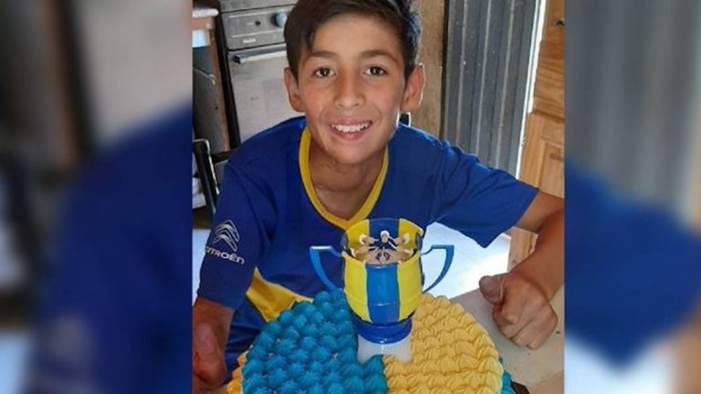 Damián Betular le cumplió un sueño a Joaquín, el nene de General Rodríguez que hace tortas para pagar su operación: “Lo amo”