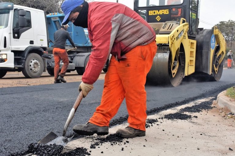 Continúan las obras de asfalto en General Pico