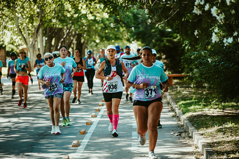 GALERÍA DE IMÁGENES: La correcaminata aniversario “KM Y PICO” fue todo un éxito