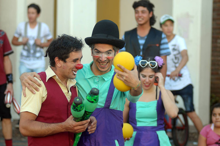 Hoy comienza el festival de circo y arte callejero “PICO RÍE”