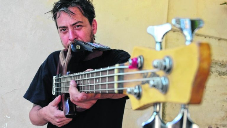 El reconocido bajista Gustavo Giannini brindará un show este domingo en “El Viejo Gómez”