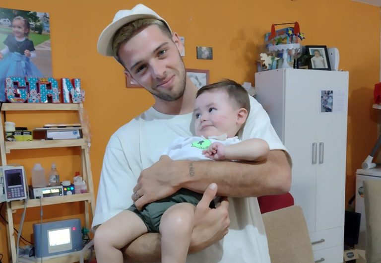 El influencer Santi Maratea pasó por General Pico, conoció a Gian y ¡emocionó a todos!