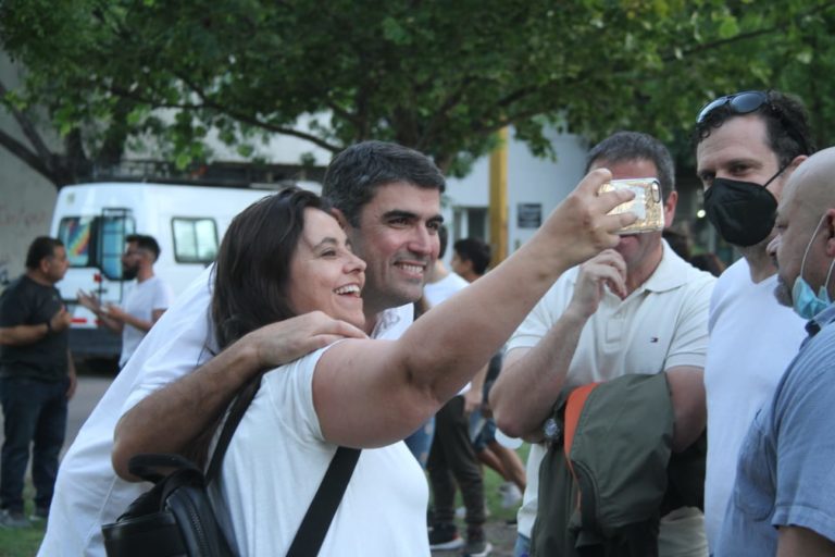 #PICOCUMPLE | Los candidatos del Frente de Todos visitan los stands del Paseo Ferroviario