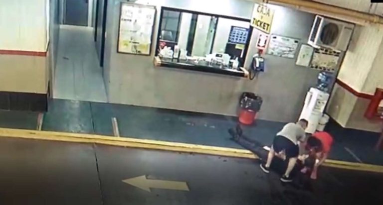 Un joven le pegó y dejó inconsciente a un playero de un estacionamiento en el Microcentro porteño porque encontró el auto rayado