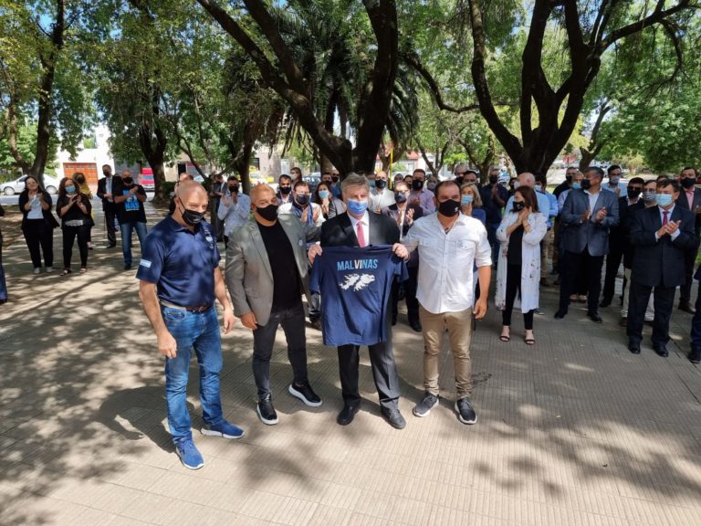 #PICOCUMPLE | “Cantar el himno para un Veterano tiene una connotación mayor, siento que los 15 mil que fueron a Malvinas cantan conmigo” expresó Fabio Santana