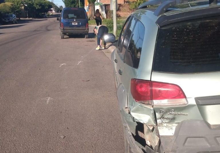 Fuerte choque en barrio Pacífico: Una niña de ocho años sufrió golpes y fue hospitalizada