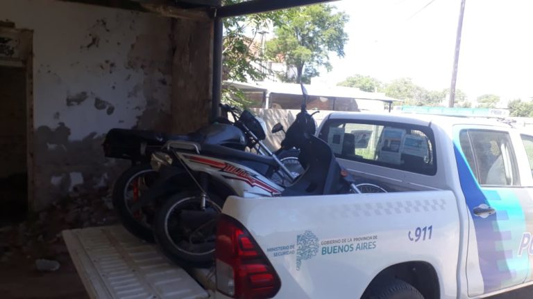 Habían robado dos motos en América y fueron interceptados en el puesto caminero Trebolares