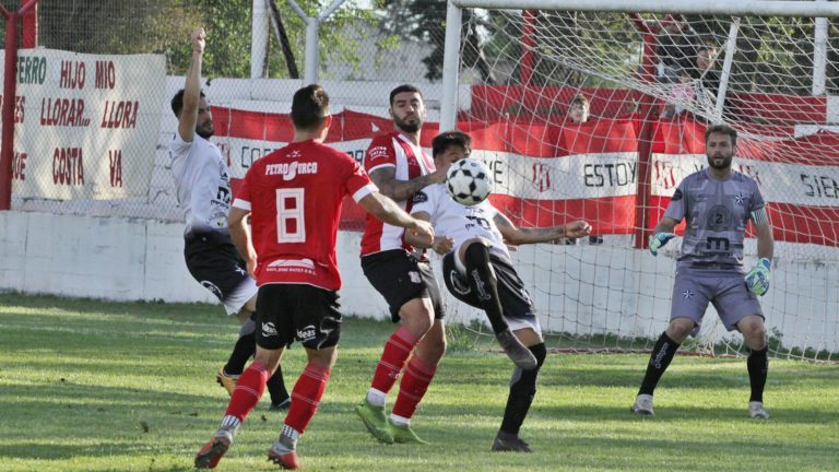 Liga Pampeana: El partido de la jornada lo protagonizarán Costa y Rácing de Castex