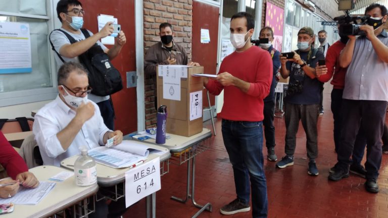 “Hay más movimiento que en las PASO”, dijo Martín Maquieyra después de emitir su voto