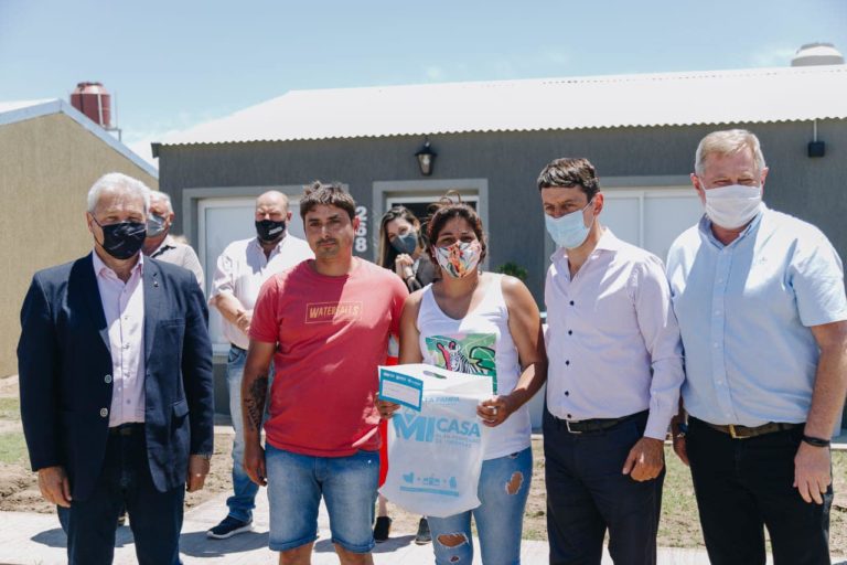 Seis familias de General Campos recibieron viviendas del Plan “Mi casa”