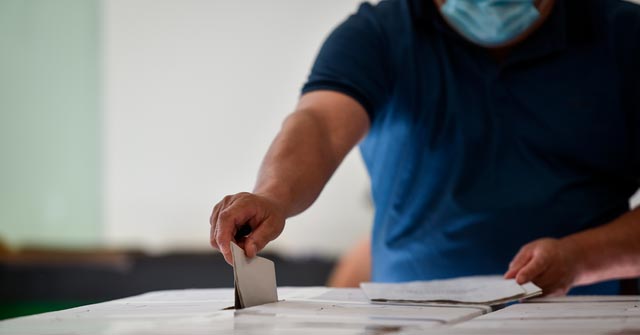 El 2021 político: los peros, el tropezón y la gran ola