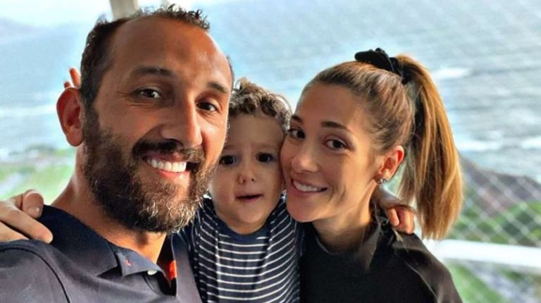 El futbolista argentino Hernán Barcos le regaló un departamento a la niñera para que tenga “una mejor calidad de vida”