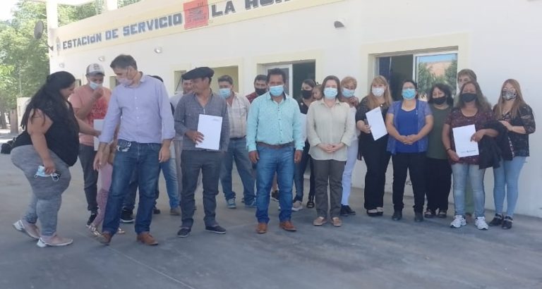 Entregaron créditos a emprendedores y empresas de La Humada y General Acha