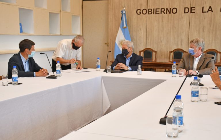 Mirá cuales serán las 6 localidades que firmaron convenios para construir viviendas del Plan Provinicial Mi Casa