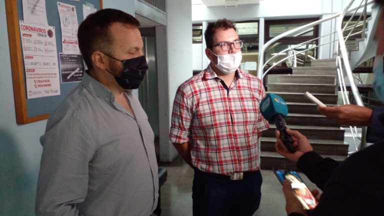 El fiscal Martos entrevistó a la familia Dupuy en General Pico: “La imputación sigue siendo la misma, pero puede variar; uno de los agravantes puede ser el ensañamiento”