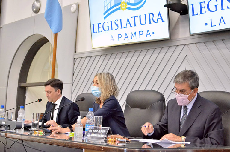 Aprobaron un préstamo de $ 500 millones para pymes y la construcción de un Centro de Residuos Urbanos en Santa Rosa