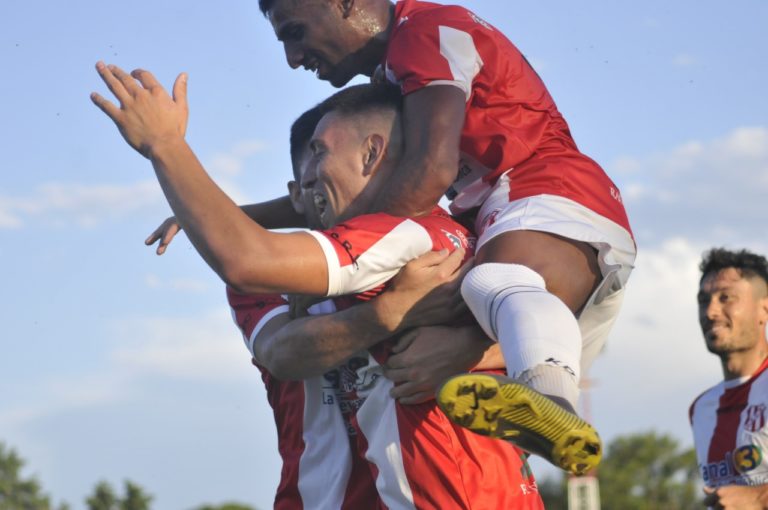 Costa Brava y Alvear FBC ganaron sus partidos y clasificaron a la siguiente fase