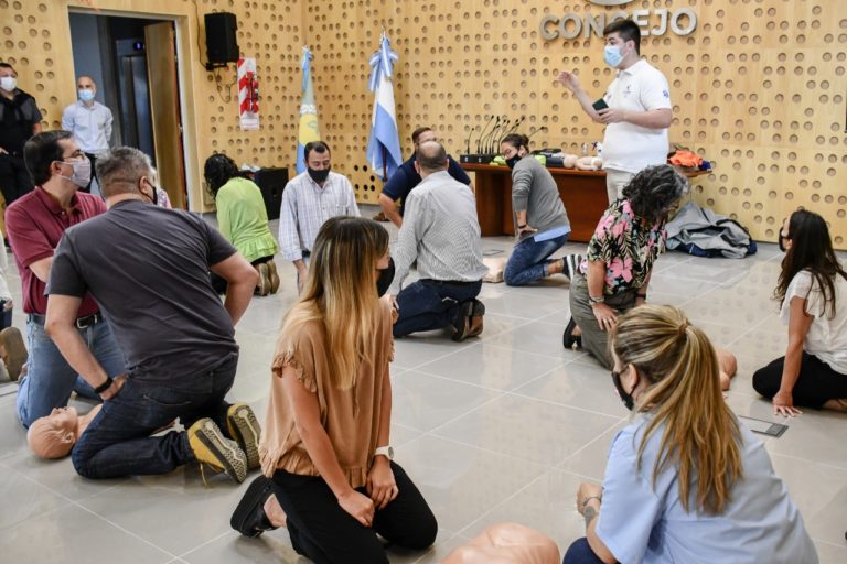 Concejales piquenses se capacitaron en RCP