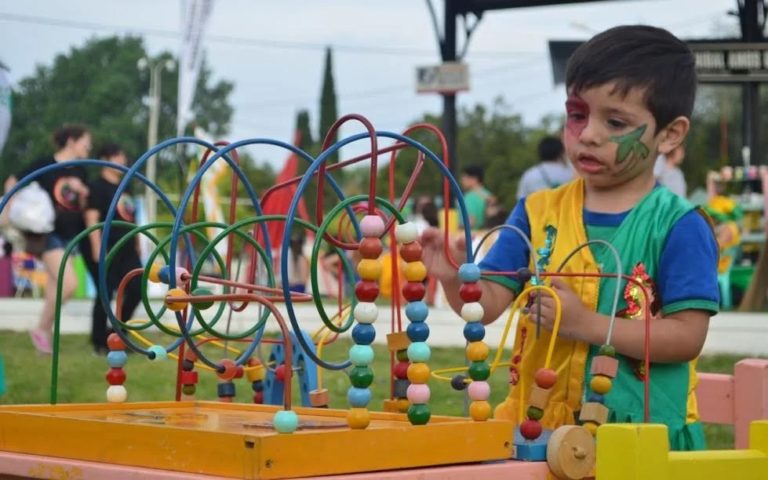 Por las condiciones climáticas, se reprogramó la Feria del Regalo en General Pico