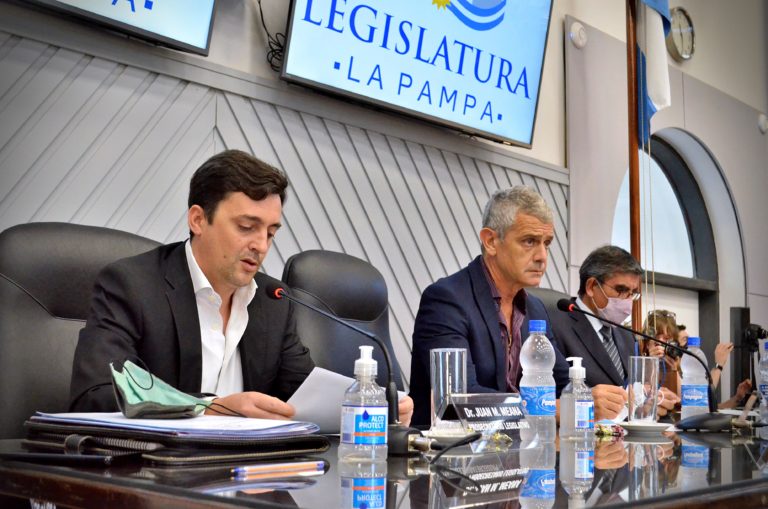 El presupuesto de La Pampa para 2022 contempla un 52,44% de aumento respecto a este año