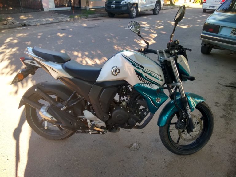 Padre e hijo sufrieron caída en moto tras chocar con un perro: Ambos fueron hospitalizados