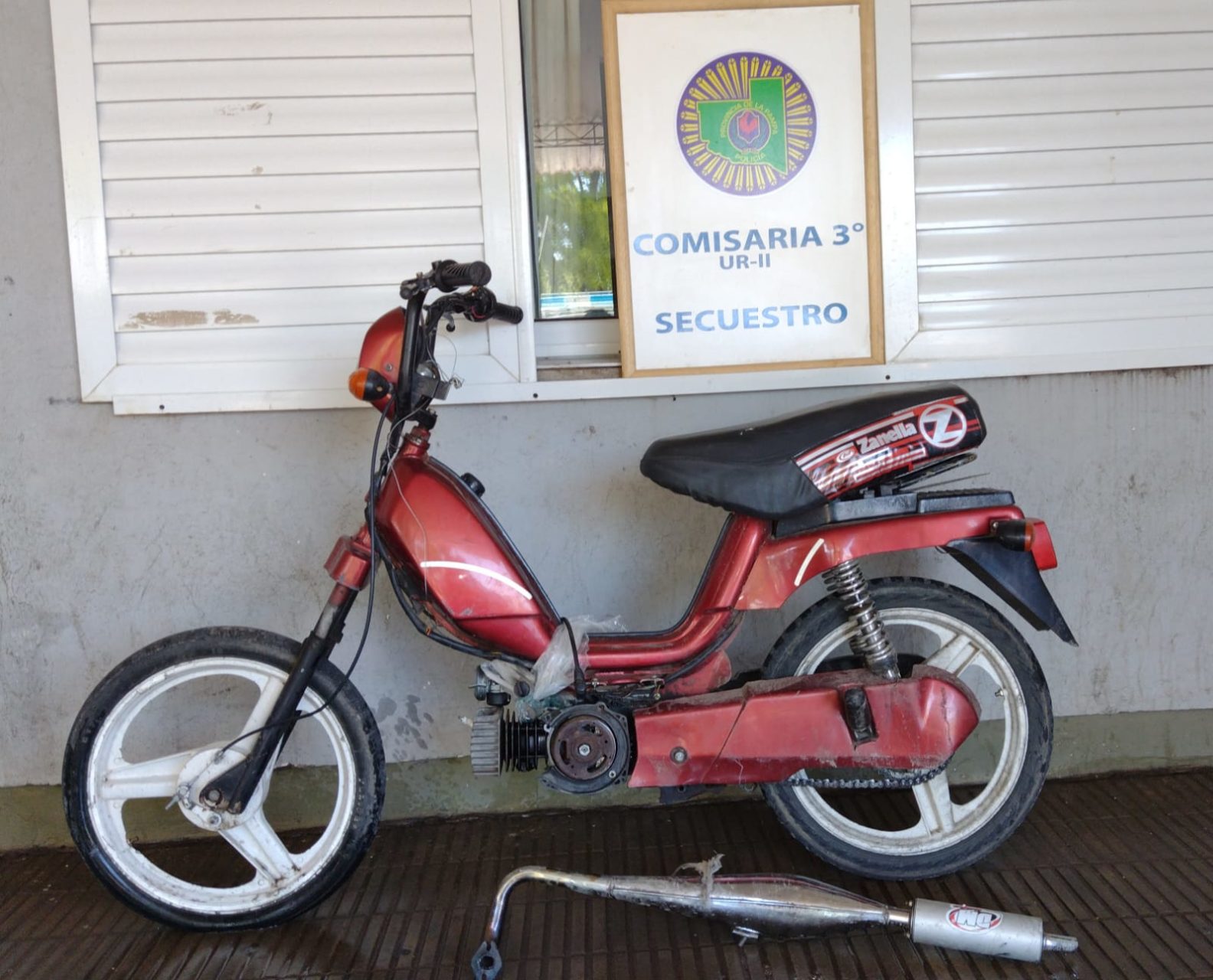 Personal de Comisaría Tercera recuperó una moto que había sido sustraída por dos menores