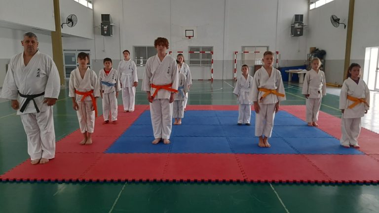 Escuela de Karate Do realizó capacitaciones y exámenes de graduación dictadas por el Sensei Mario Bonilla