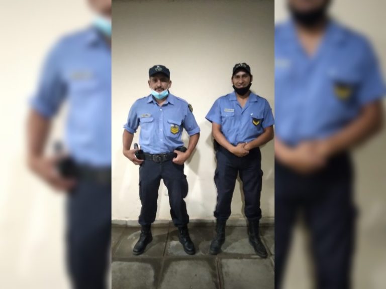 Destacan el trabajo de dos policías de Parera tras ayudar a una abuela que estaba semiinconsciente en el interior de su domicilio
