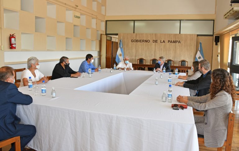 La Pampa le vende terrenos al sindicato de Petroleros para la construcción de 123 viviendas en 25 de mayo