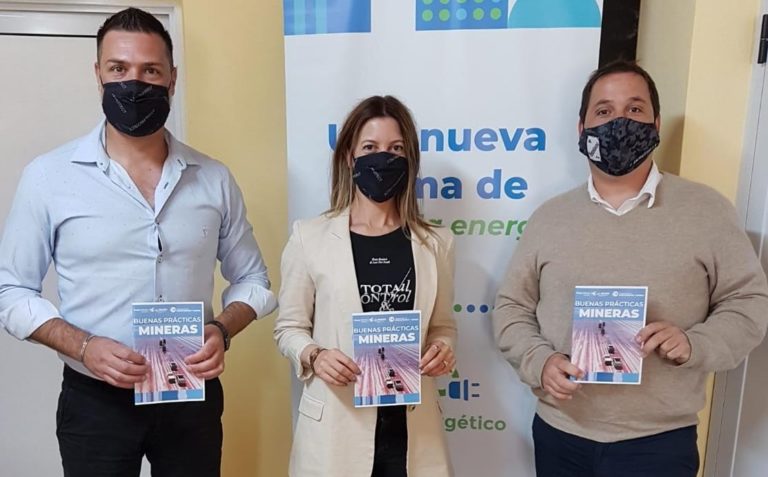 Presentaron la segunda edición del “manual de buenas prácticas mineras” en Puelches