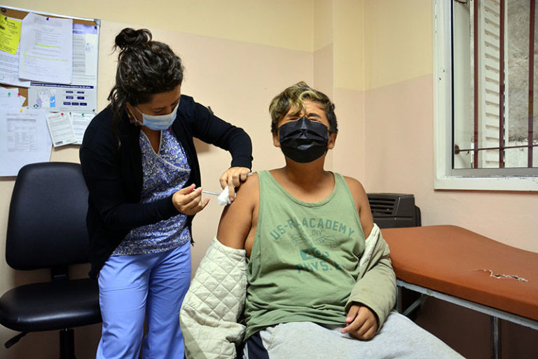 Ya se aplicaron casi 840 mil dosis de vacunas contra el COVID-19 en La Pampa