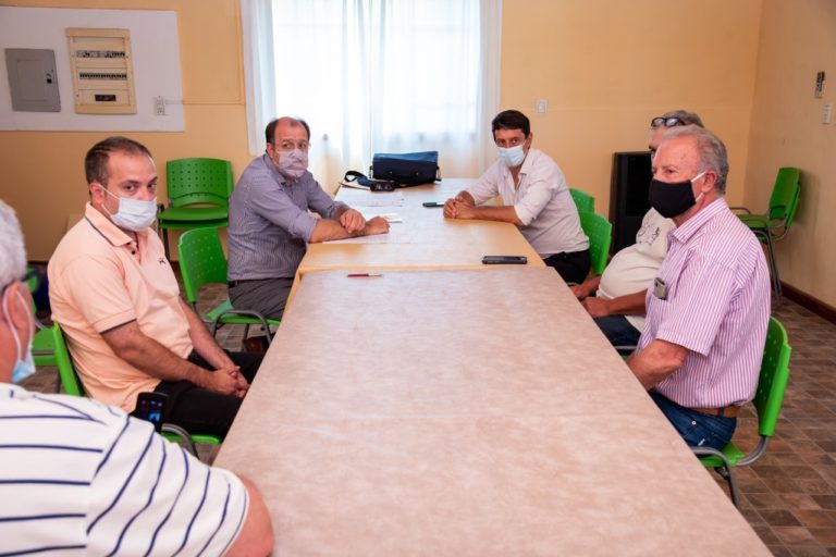 Entregaron créditos a cooperativas en Alta Italia y Caleufú