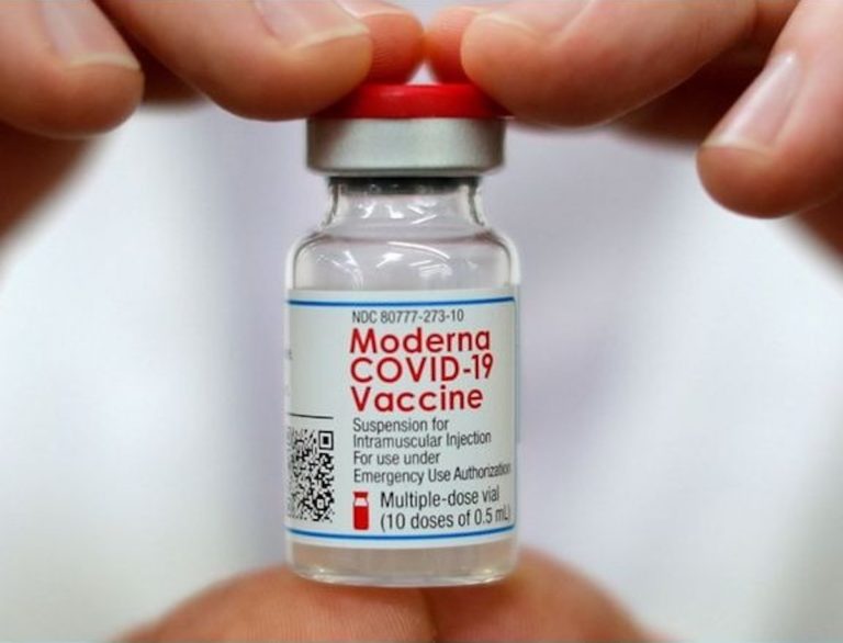 Coronavirus y gripe: la vacuna combinada de Moderna estará lista en 2023