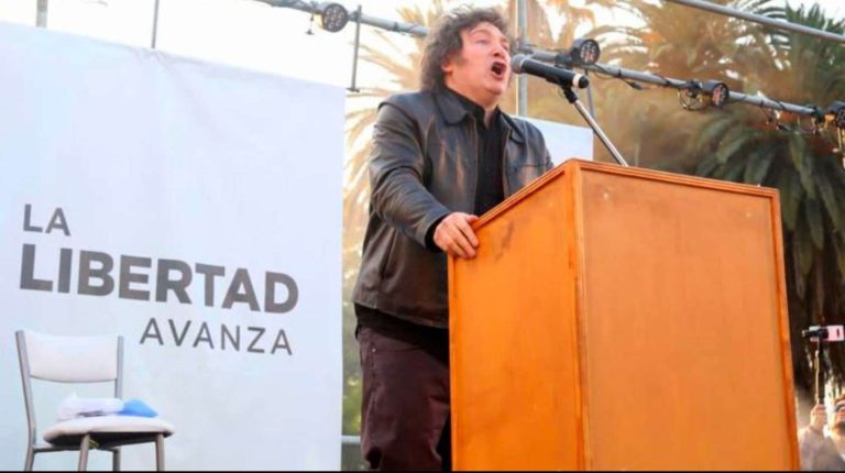 Javier Milei sortea su sueldo y se anotaron casi 250 mil personas; colapsó la página