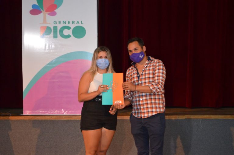 Líneas crediticias del Municipio: “Desde que iniciamos la gestión tenemos 230 créditos entregados, el 41% fueron para mujeres emprendedoras” indicó Lisandro Patek