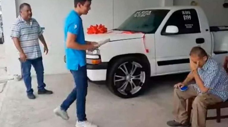 México: un hombre rifó su camioneta para pagar una operación y el ganador le devolvió el vehículo