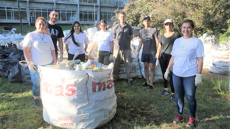 Estudiantes de la UNLPam recuperaron más de 11 mil kilos de plástico en dos años: “Estamos trabajando con 35 localidades”