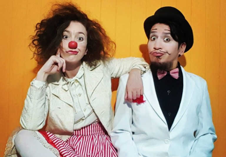 La “Productora de Arte” presenta su show varietté esta noche en el centro cultural “Contraviento”
