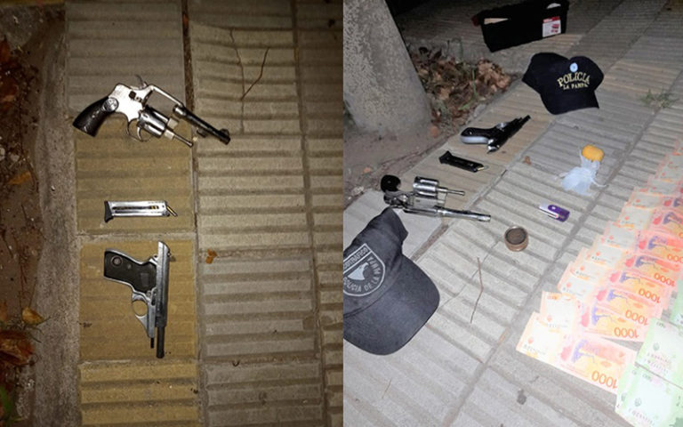 Detuvieron a una pareja que llevaba armas de fuego cargadas en el auto y les secuestraron dinero en efectivo