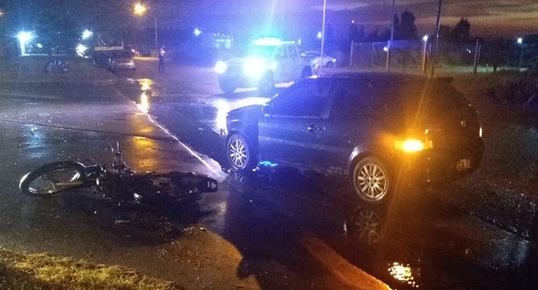 El motociclista de 34 años accidentado anoche continúa grave y con pronóstico reservado