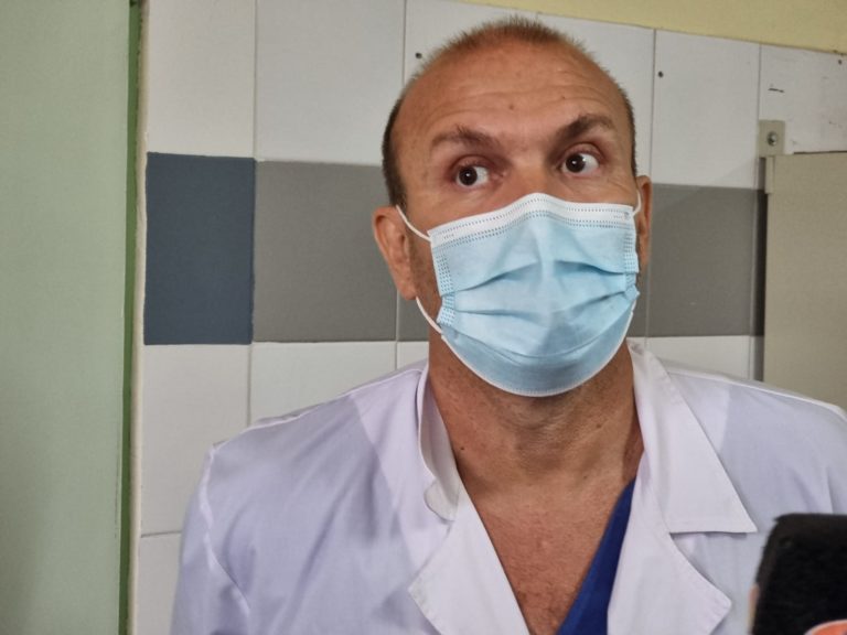 Esteban Vianello remarcó que la nueva ambulancia de alta complejidad llegó para “complementar la red de atención neuropediátrica en La Pampa”